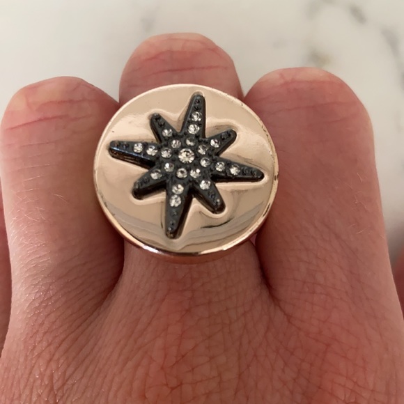 FOREVER 21 Starburst Signet Ring - Picture 3 of 4